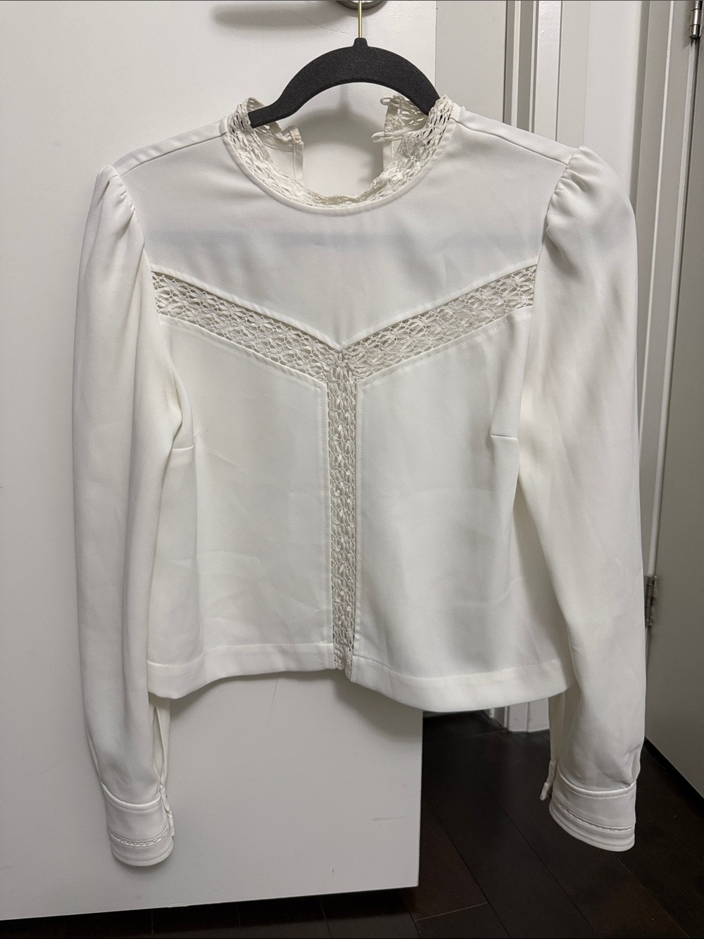Wilfred Ivory Lace-Trim Long Sleeve Blouse